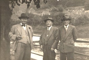 The three Billies, butcher Billy Miller with his usual large cigar, my granddad Billy Moseley and grocer Billy Craig.