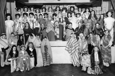 Back row:- ?, ?, ?, ?, ?, Janet Greystone, ?, Zania Bottomer, Robina Willetts, Elizabeth Mold, ? Second row down:- Susan Levitt, Carol Morgan, Hilary Thompson, ?, ?, Sandra Day (I think), Diane Griffiths, ?, girl who played Mary is unknown, Philip Sturrock (I think) who played Joseph, Peter Martin (I think), ?, ?, ?, Graham Barrows, Philip Morris (I think), David Letts, Diane Reynolds (I think). Third row down:- ?, John Griffiths, Stuart Ormonde, John Pitcock, Raymond Hyden, ?, ?, ?, Brian Burgess. Left hand group standing:- ?, ?, ?, ?, ?, Susan Horlick (I think). Kneeling;- Graham Worrall, David Harper, ? Right hand group standing:- ?, ?, Michael Garbett (I think), ?, ?, John Russell. Kneeling:- Peter Morris, Francis Gale.